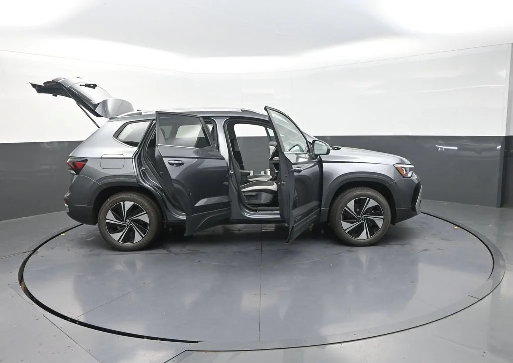 New 2026 Gray Volkswagen 1.5T SE image 37