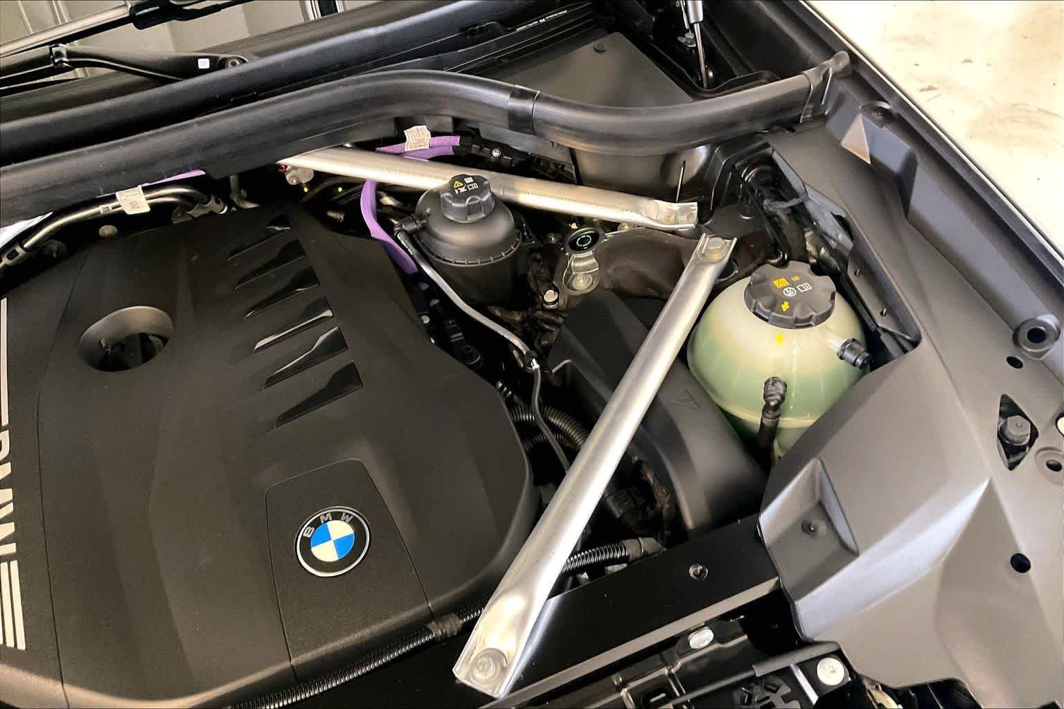 New 2027 Skyscraper Grey Metallic BMW xDrive40i image 17