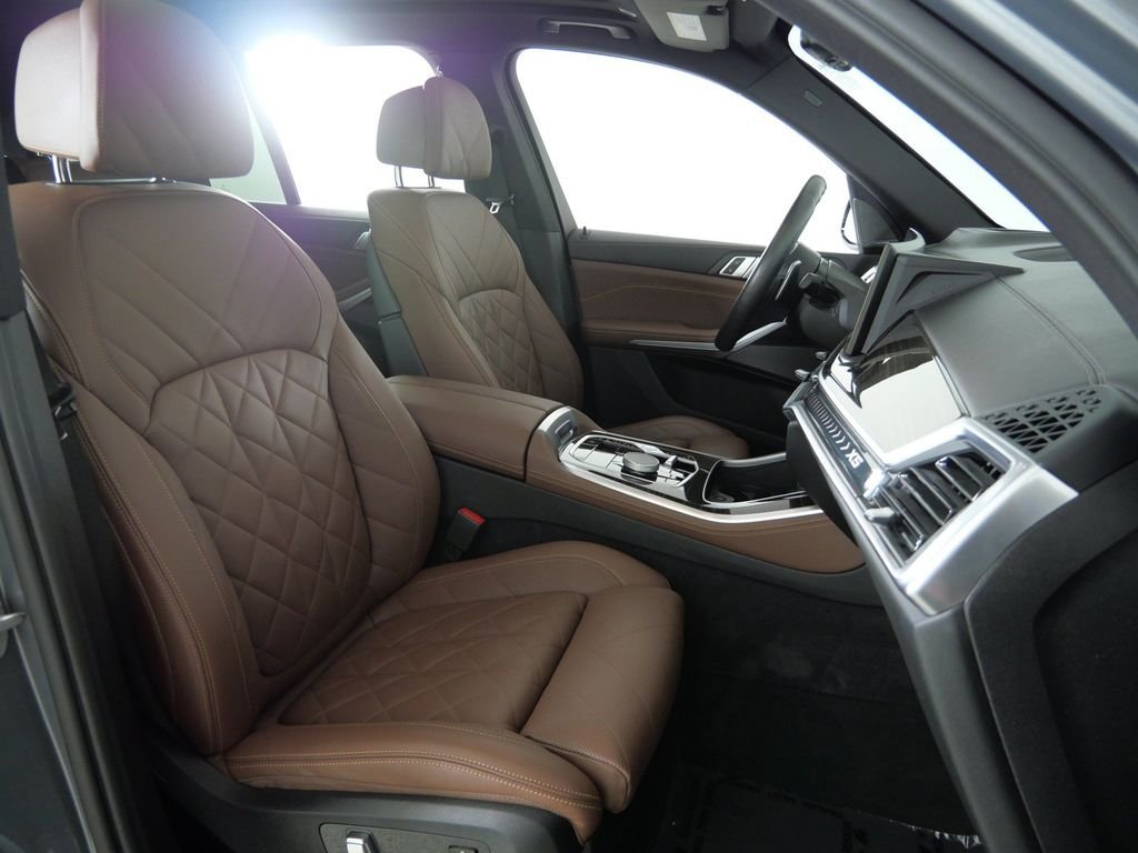 Certified Used 2024 Skyscraper Grey Metallic BMW xDrive40i image 26