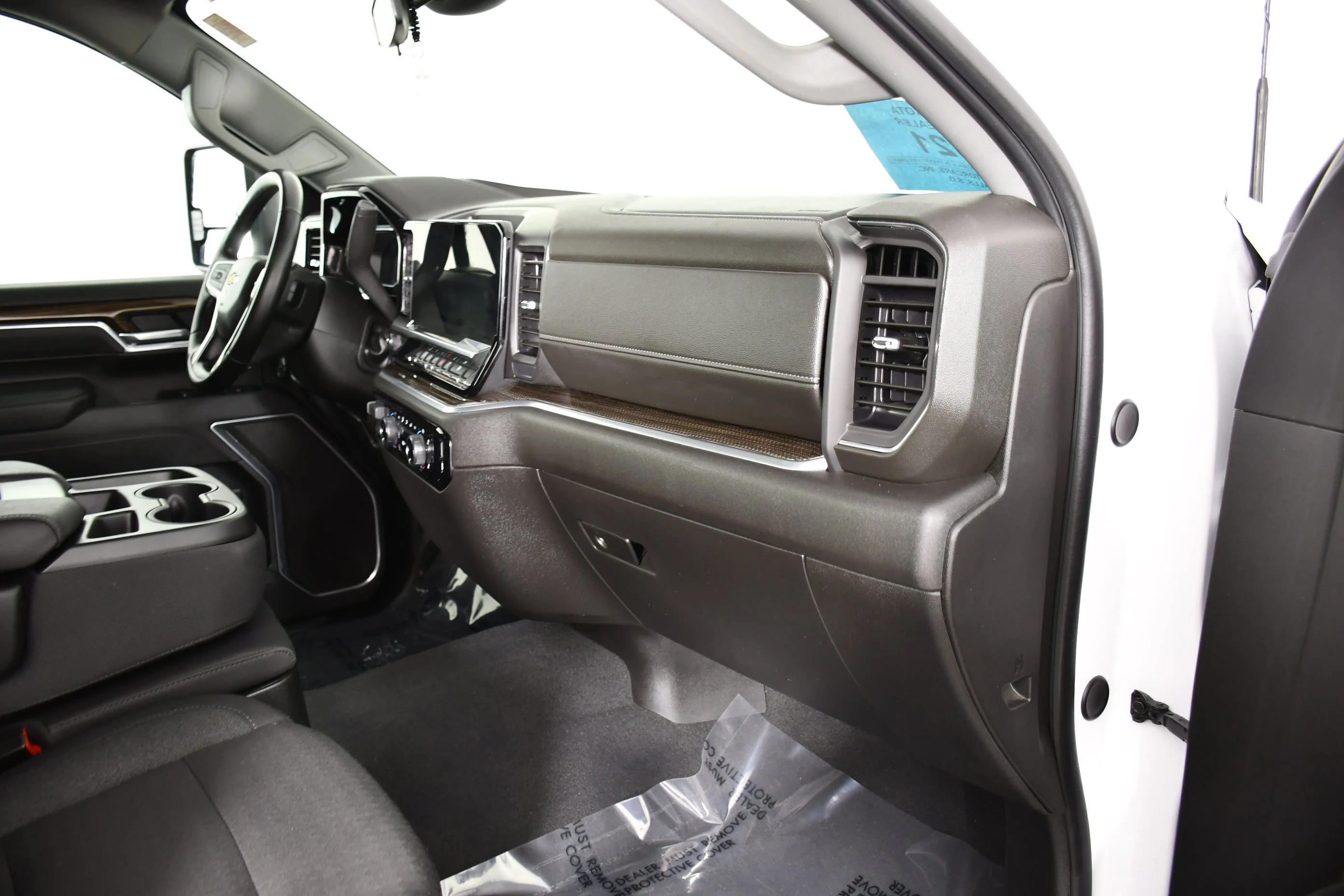 Used 2025 Summit White Chevrolet LT image 42