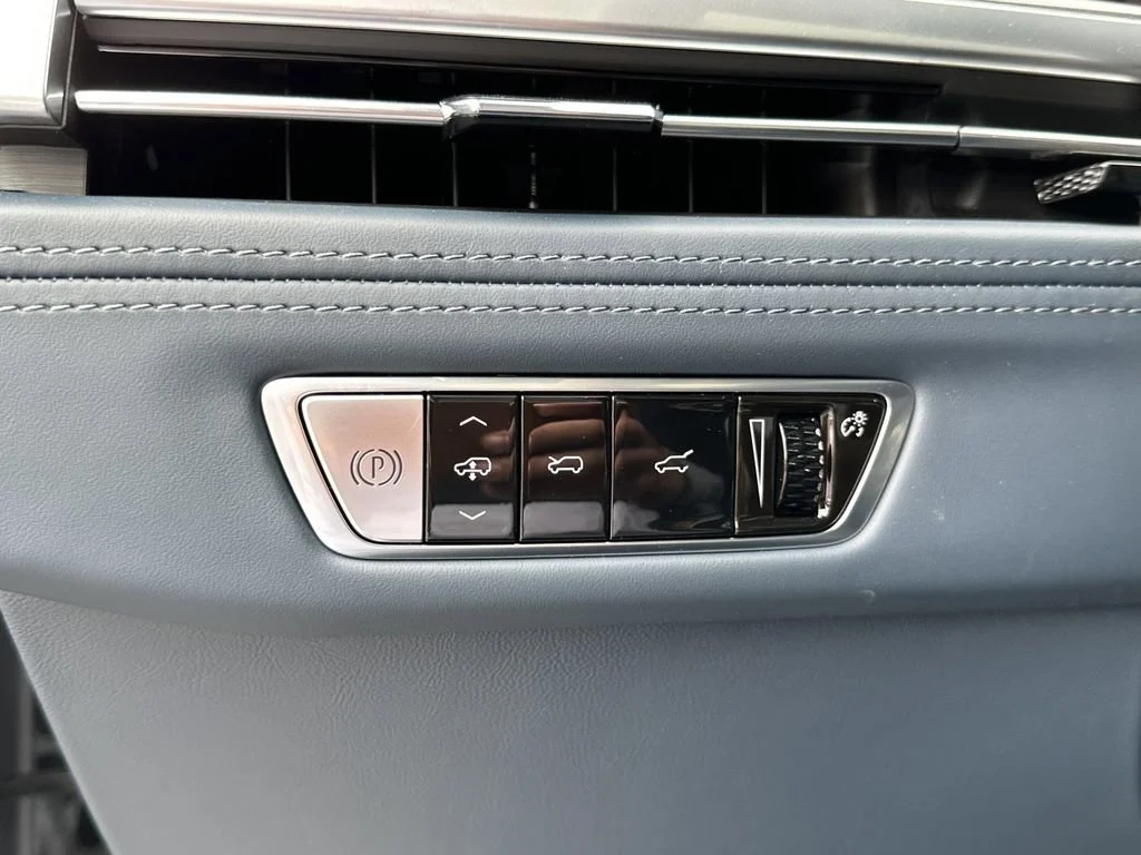 2026 Cadillac Escalade IQL Premium Sport - Photo 17