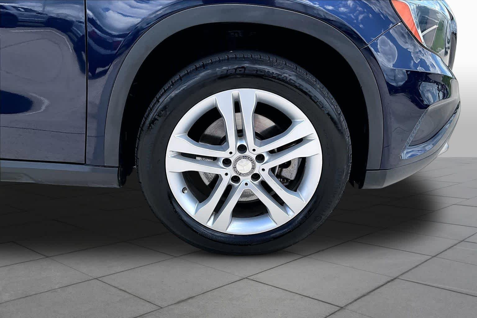 Used 2017 Lunar Blue Metallic Mercedes-Benz GLA 250 image 10