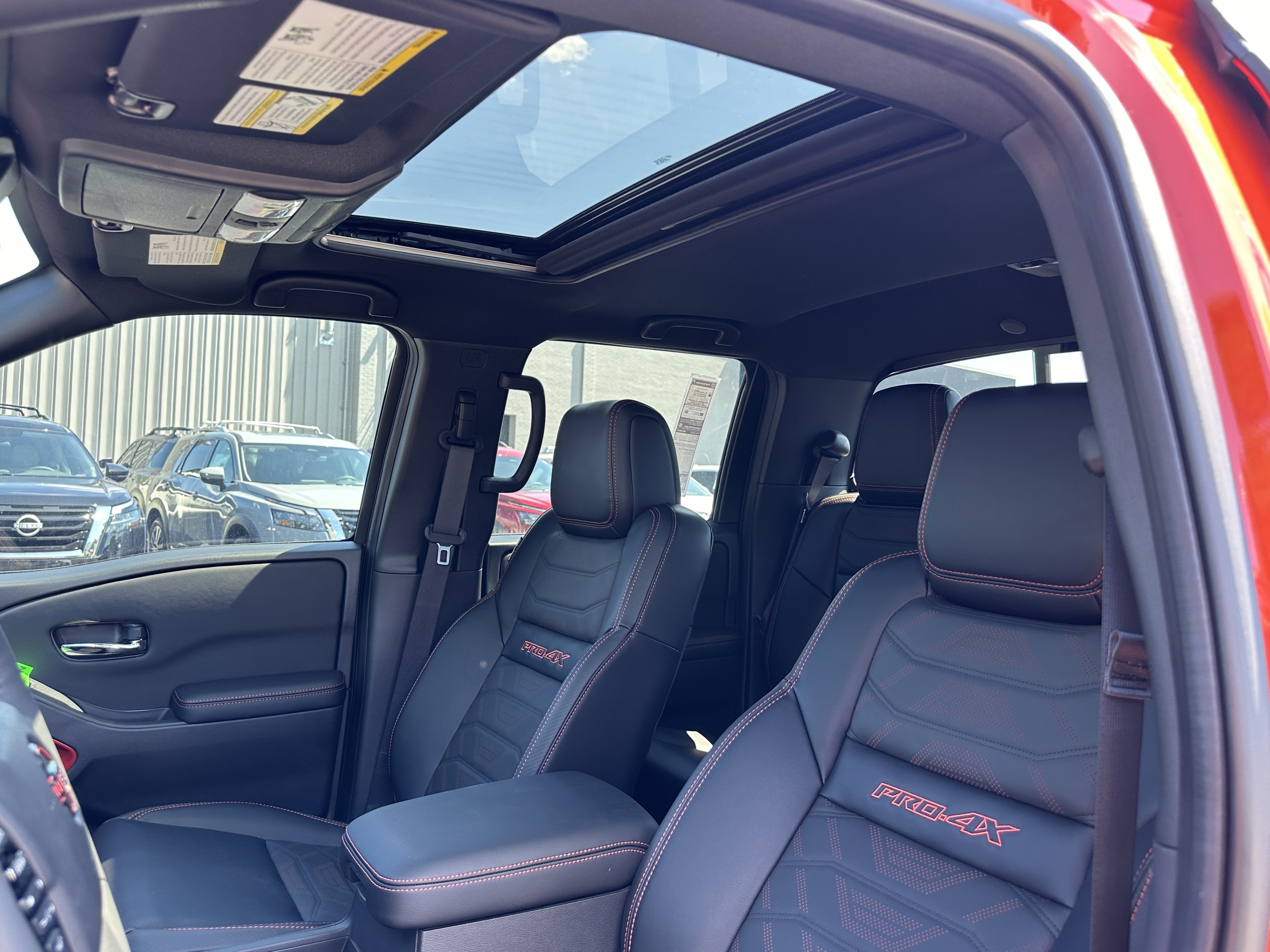 2025 Nissan Frontier PRO-4X - Photo 32