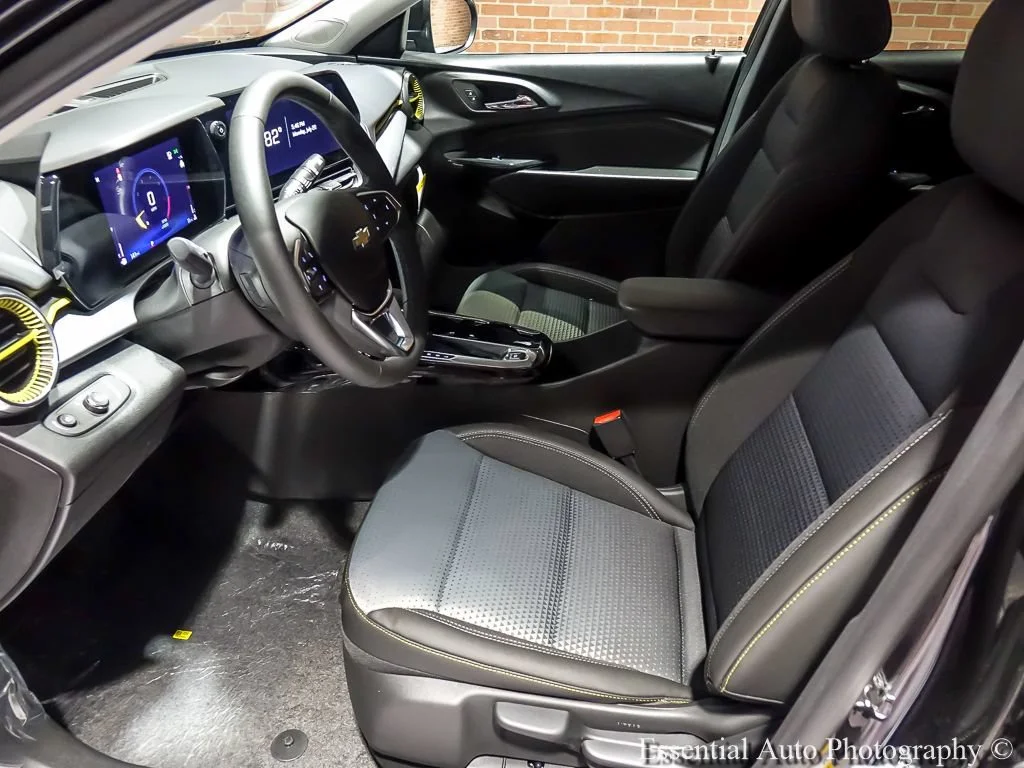 2026 Chevrolet Trax LT - Photo 10