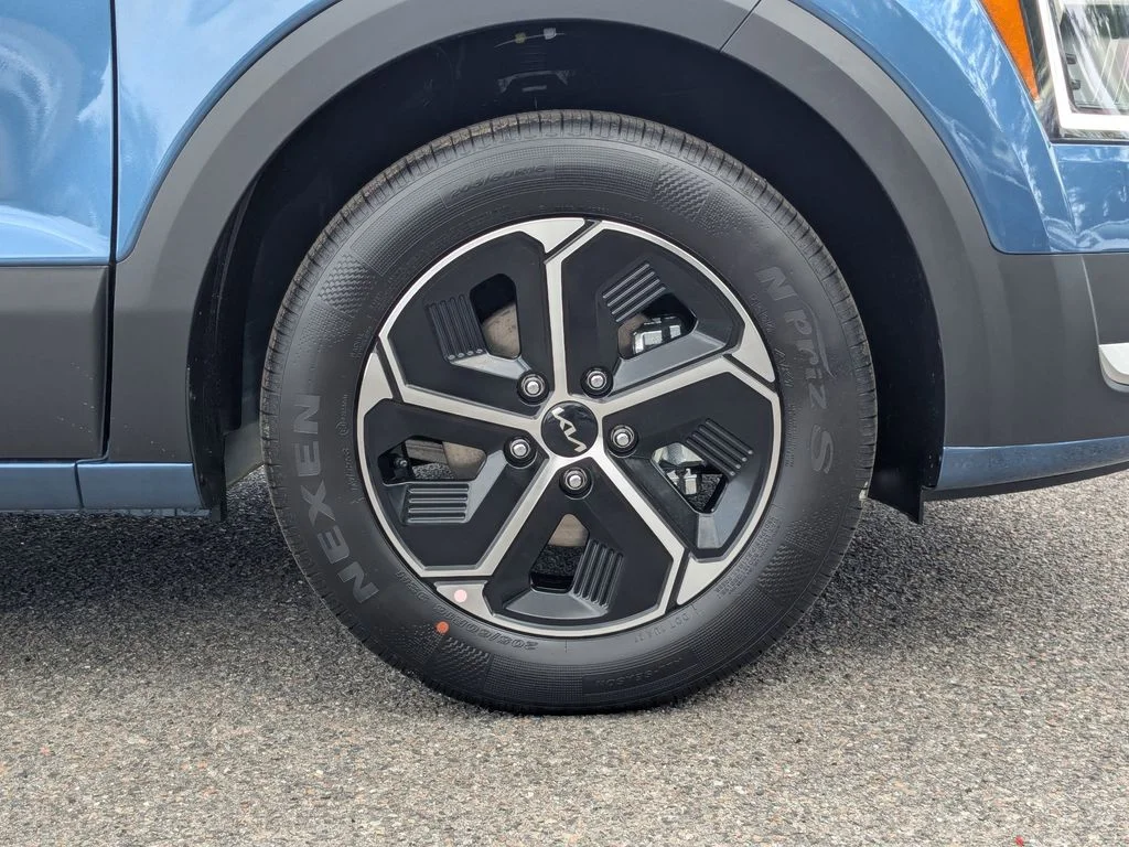 2025 Kia Niro EX - Photo 10