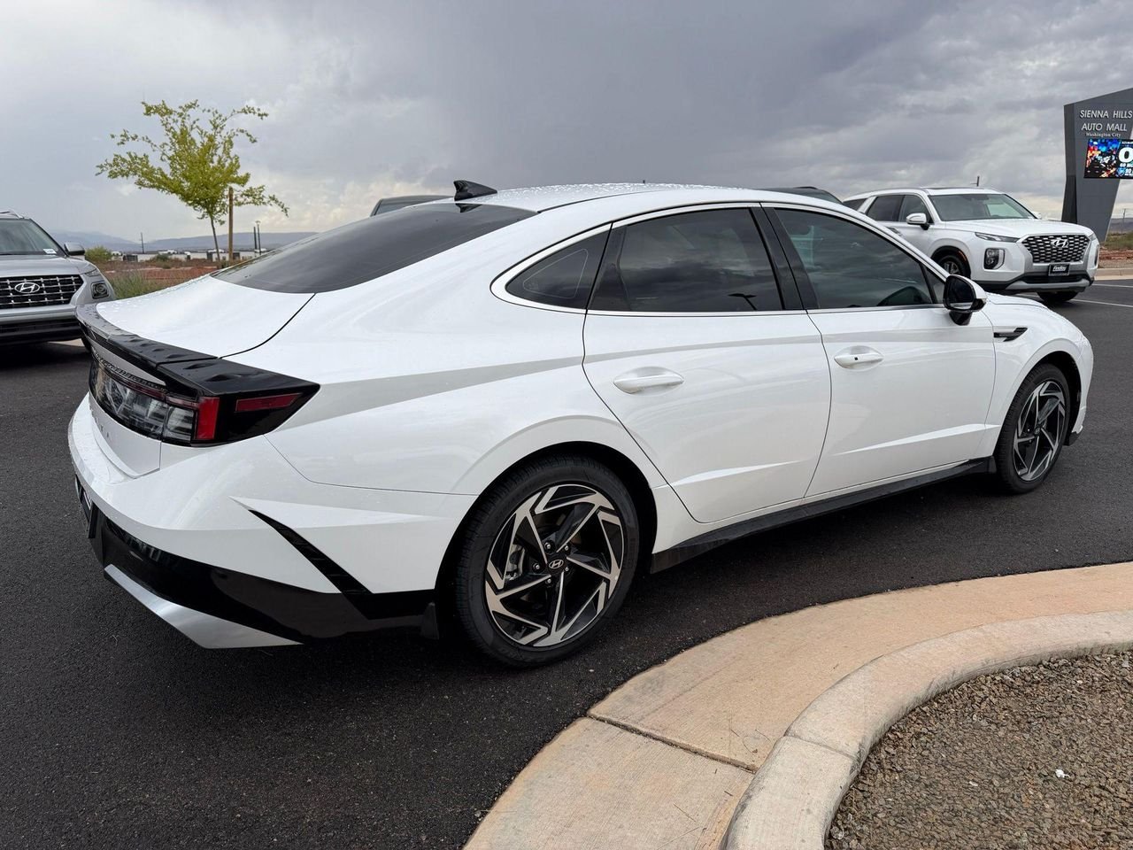 2026 Hyundai Sonata SEL - Photo 6
