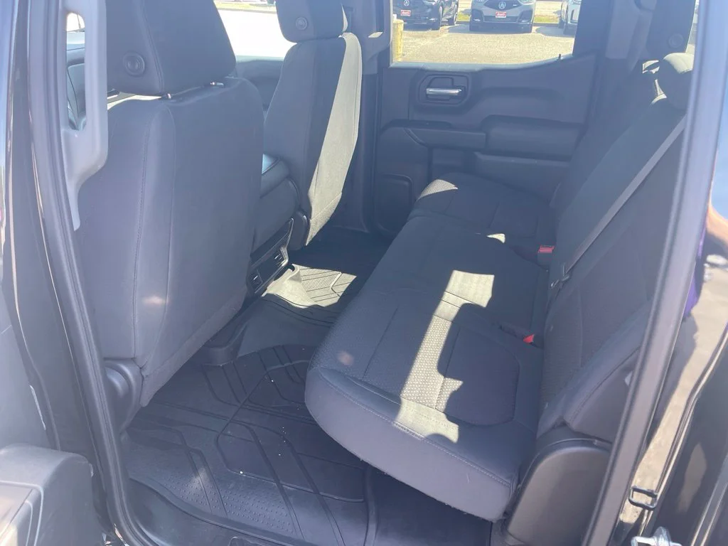 Used 2020 Black Chevrolet Custom image 14