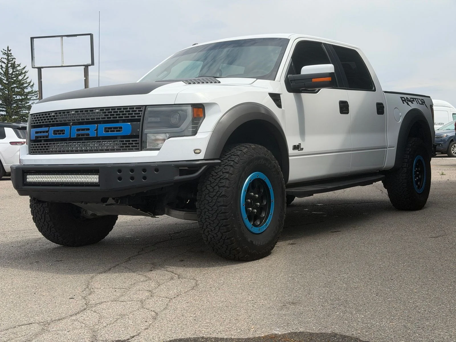 Used 2013 White Ford SVT Raptor image 11