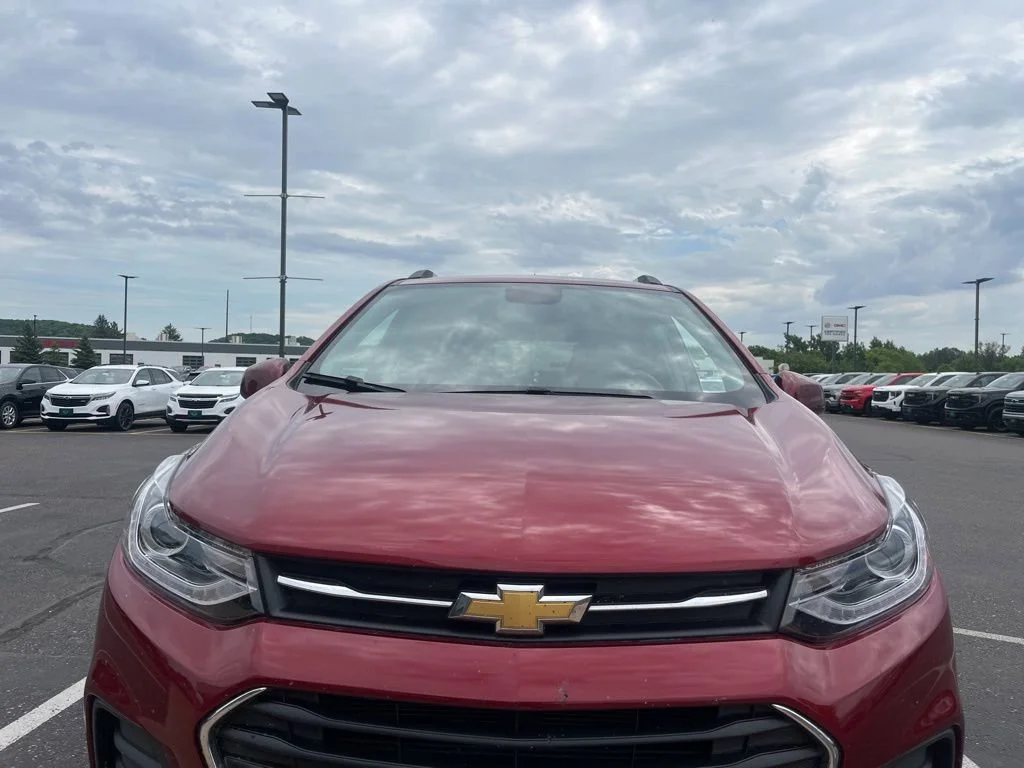 Used 2022 Crimson Metallic Chevrolet LT image 3