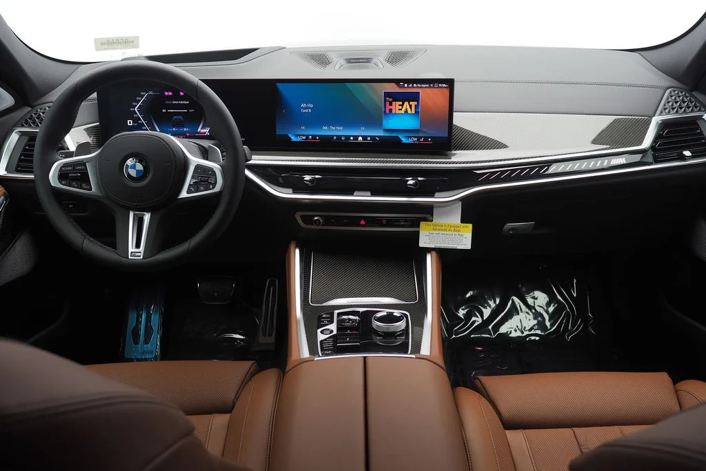 New 2027 Carbon Black Metallic BMW M60i image 11