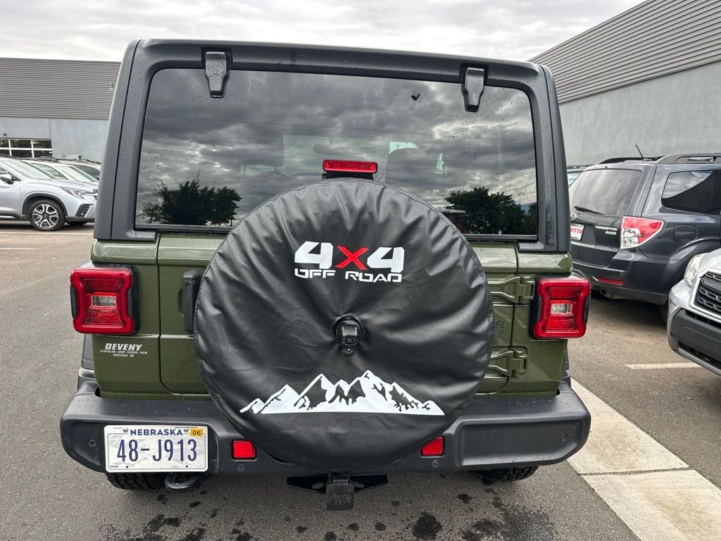 Used 2020 Green Jeep Sport image 10