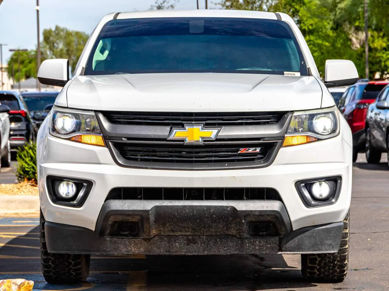 Certified Used 2019 SUMMIT WHITE Chevrolet 4WD Z71 image 4