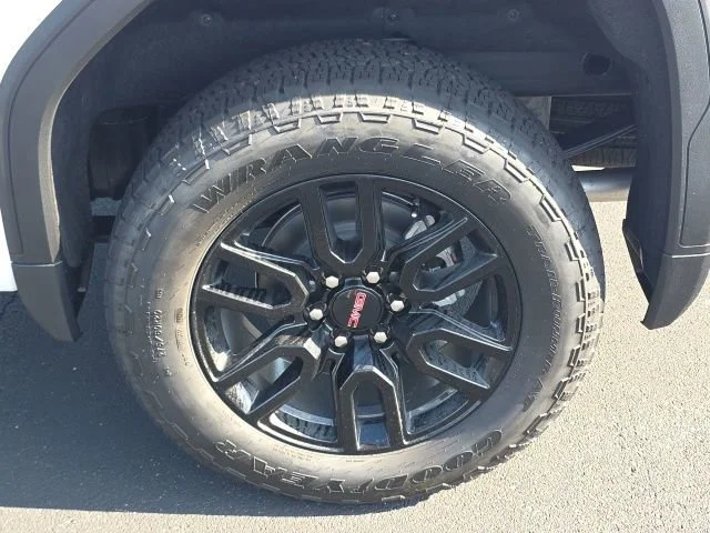 New 2026 Summit White GMC Elevation image 24