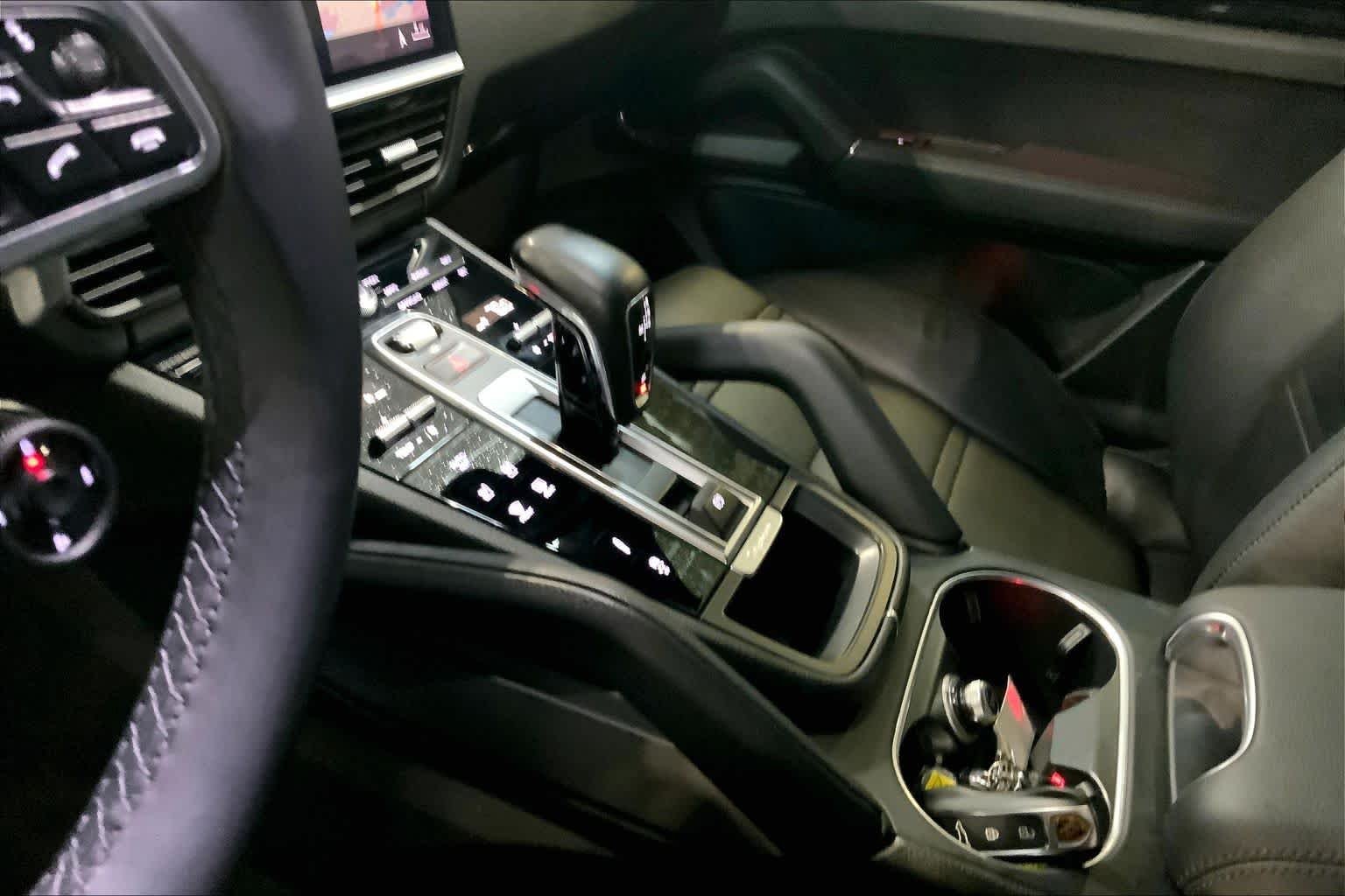 Used 2021 Quartzite Grey Metallic Porsche  image 15