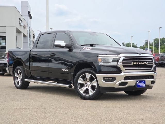 Used 2023 Diamond Black Crystal Pearlcoat Ram Laramie image 2