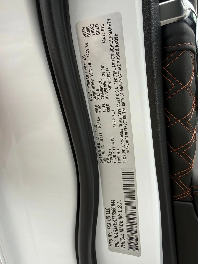 New 2026 Bright White Clear-Coat Exterior Paint Jeep Summit image 26