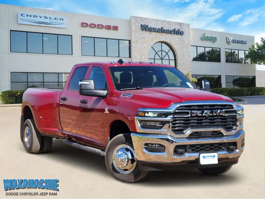New 2026 Molten Red Pearl-Coat Exterior Paint RAM Tradesman image 1
