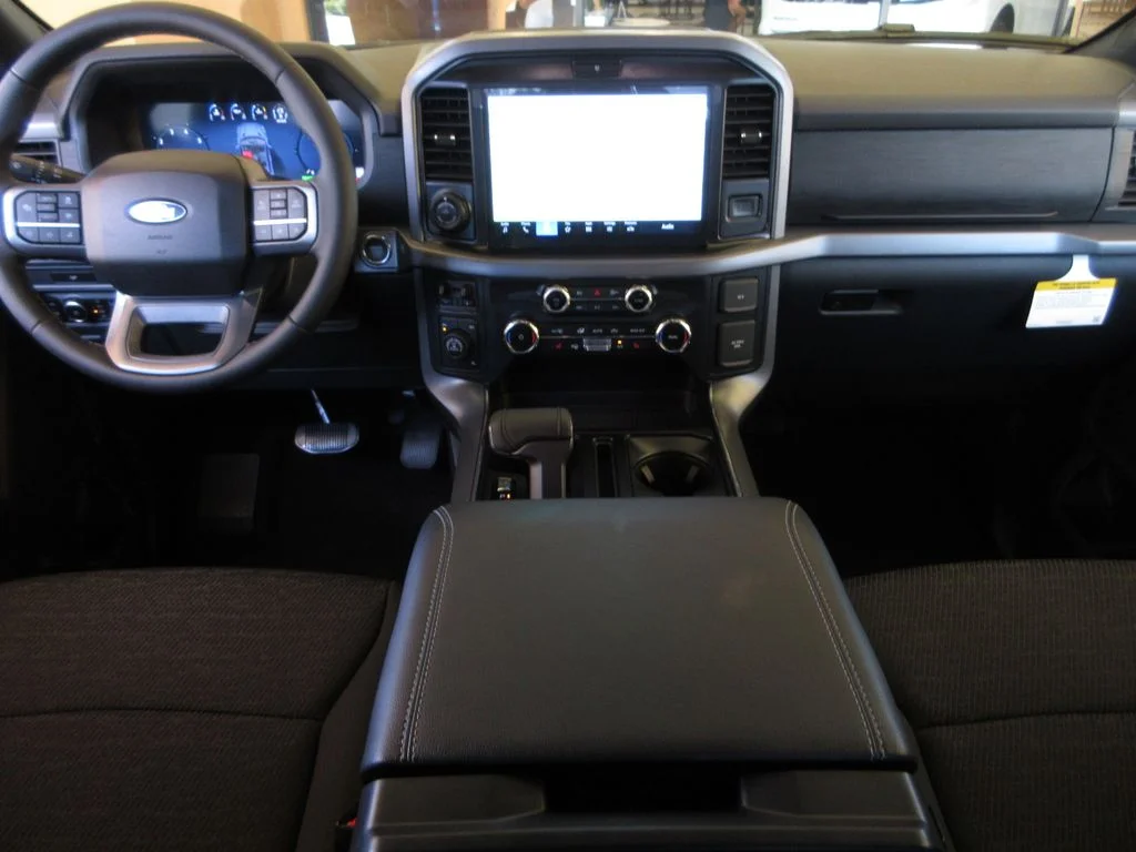 New 2026 Agate Black Metallic Ford XLT image 22