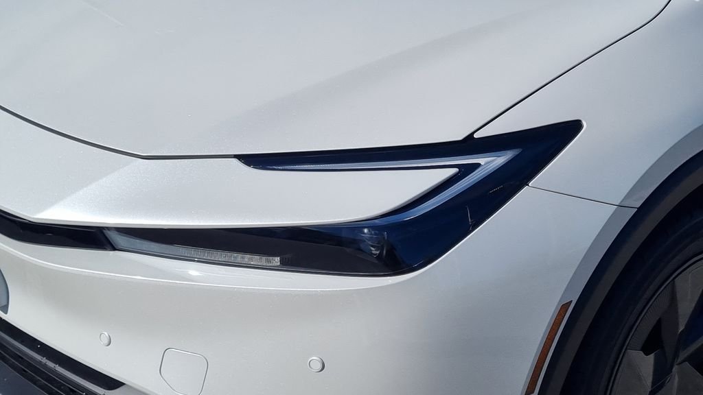 New 2027 Wind Chill Pearl <sup>1</sup> Toyota  LE image 27