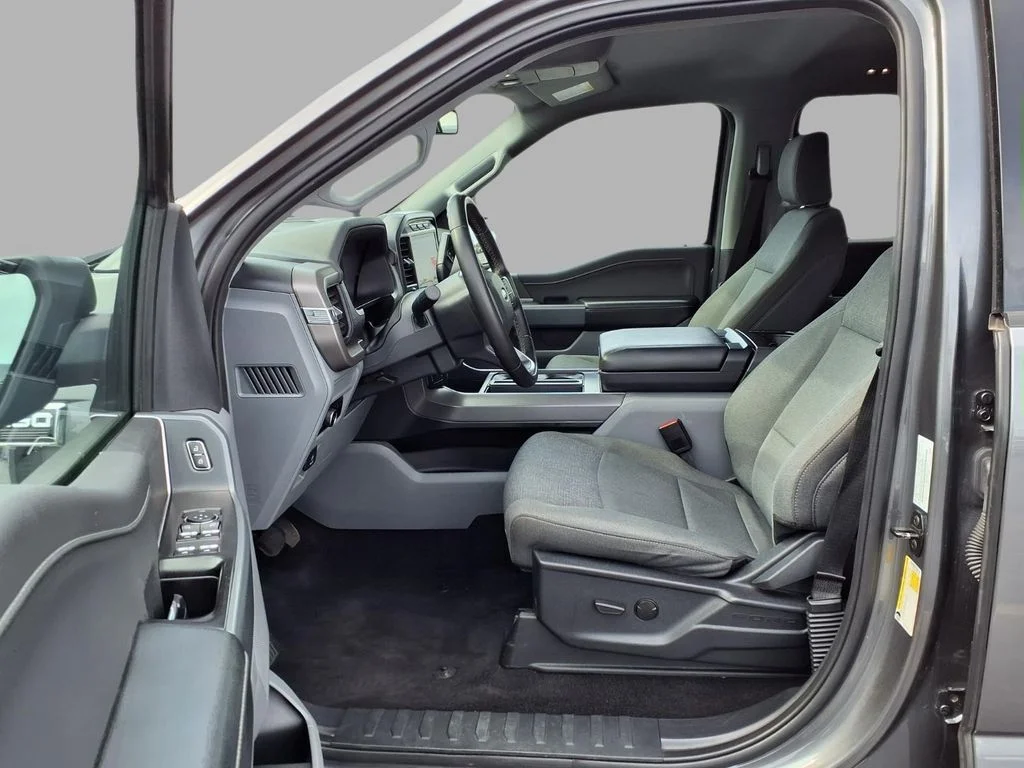 Used 2024 Gray Ford XLT image 22