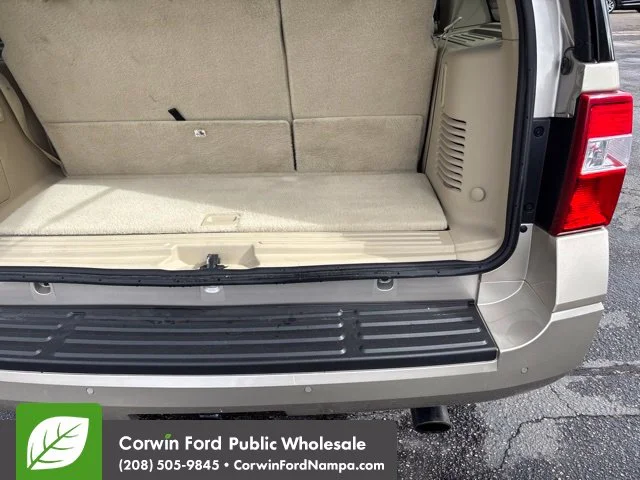 Used 2017 Gold Ford Limited image 32