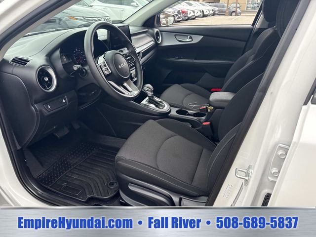 2024 Kia Forte LXS - Photo 17