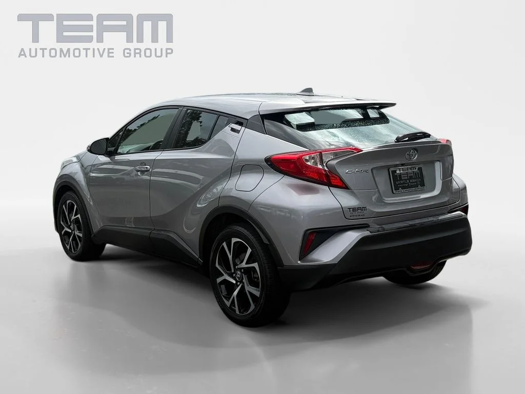 Used 2018 Silver Toyota XLE Premium image 5
