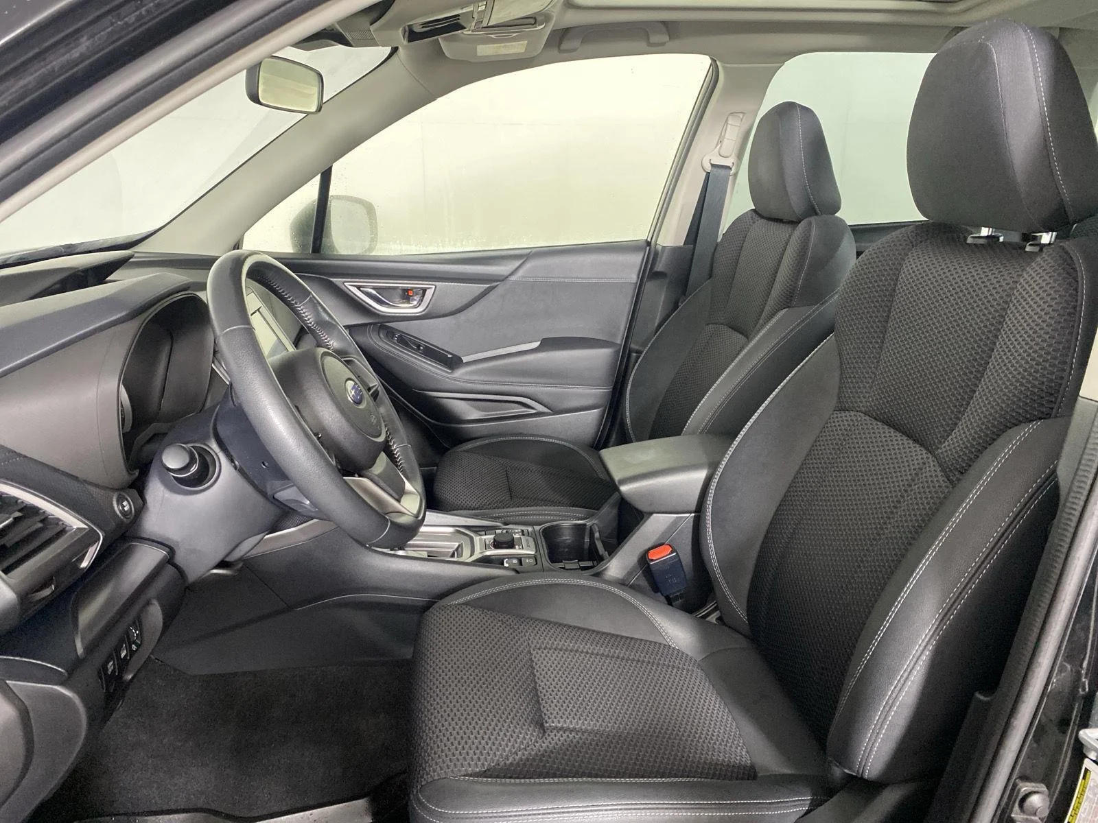 Used 2023  Subaru Premium image 10