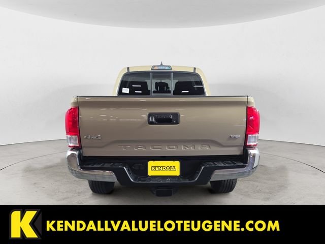Used 2017  Toyota SR5 image 6