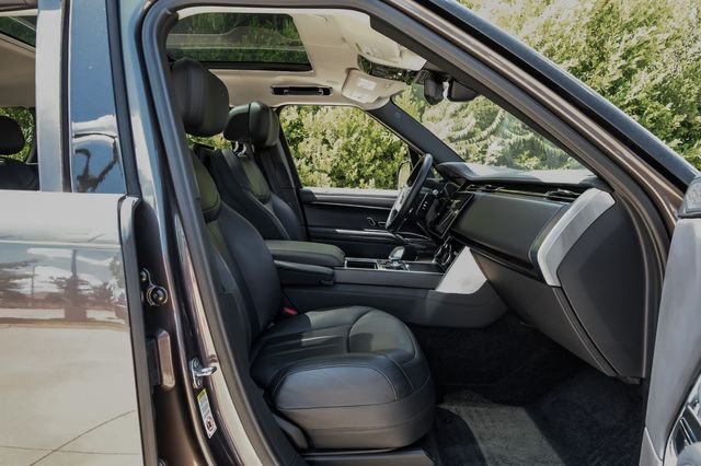 Used 2022 Gray Land Rover First Edition image 46