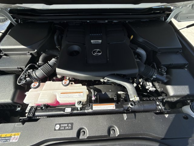 Certified Used 2026 EMINENT WHITE PEARL Lexus 550 Overtrail image 27