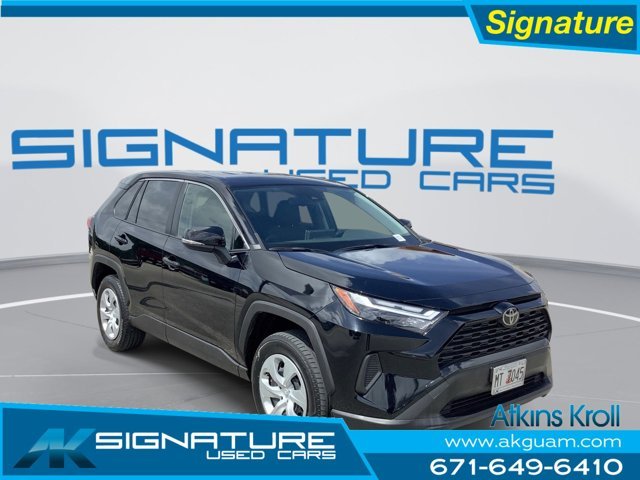 2024 Toyota RAV4 LE FWD's photo