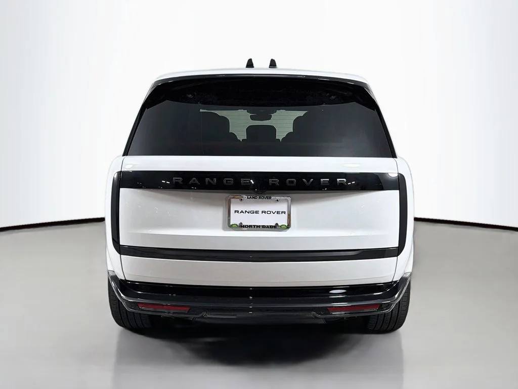 New 2026 Fuji White Land Rover SE image 6