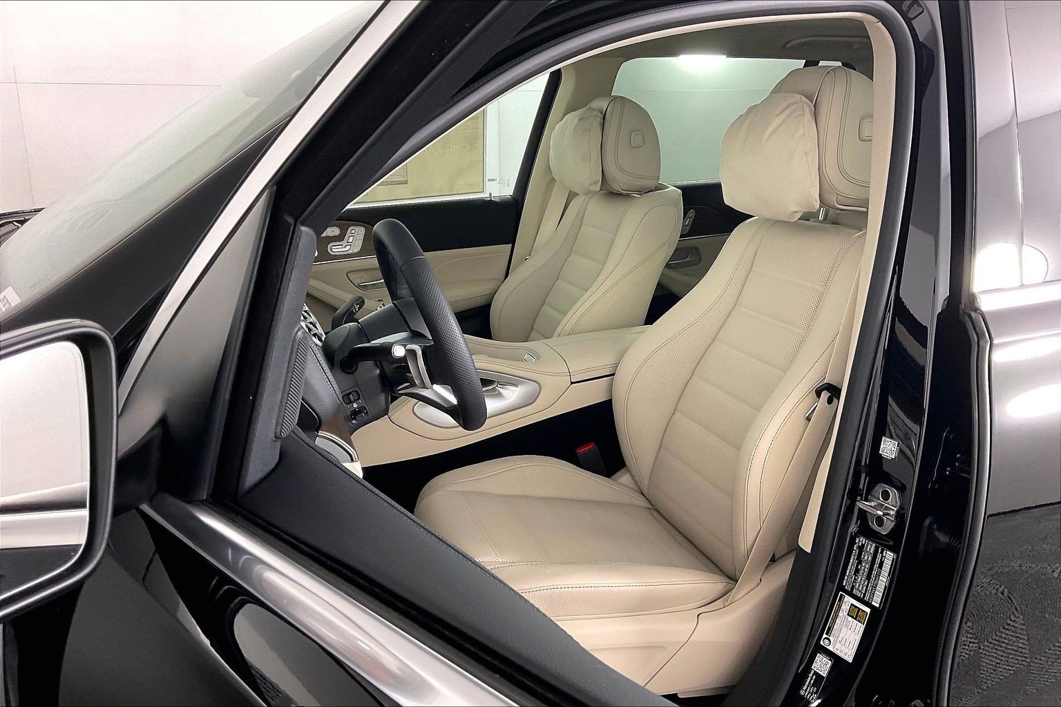 New 2026 Black Mercedes-Benz GLS 450 image 23