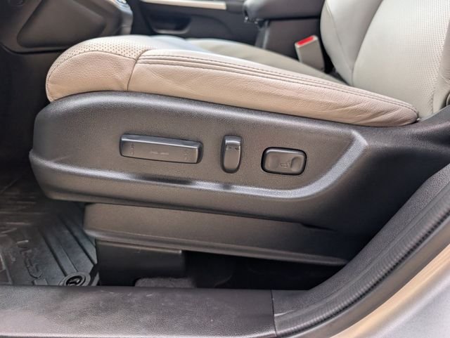 Used 2015 Silver Honda EX-L image 21