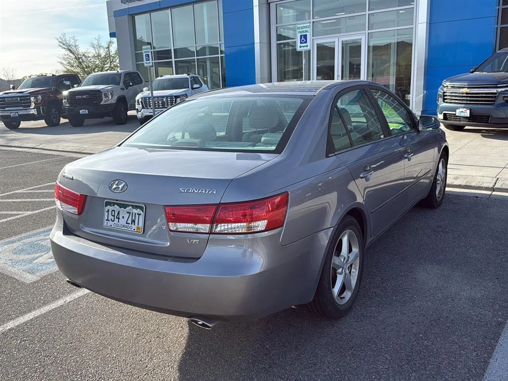 Used 2007 Golden Beige Hyundai SE image 3