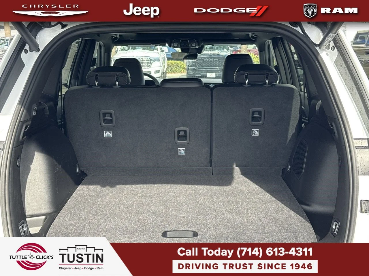 New 2027 Bright White Clear-Coat Paint Jeep Limited image 37
