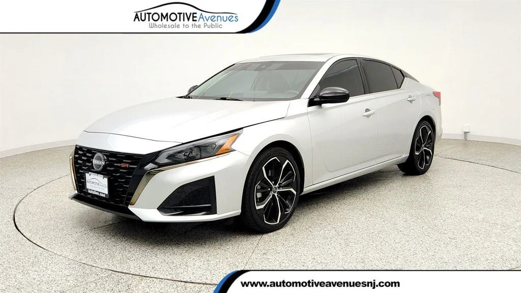 Used 2024 Brilliant Silver Metallic Nissan 2.5 SR Sedan w/ Premium Pkg feat. Moonroof image 1