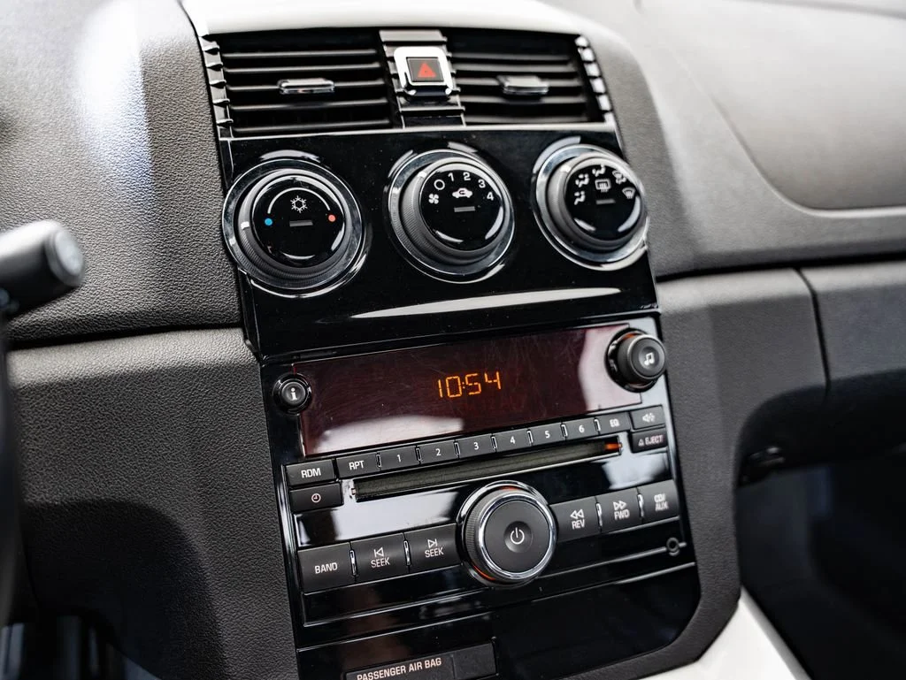 Used 2007 Black Onyx Saturn  image 35