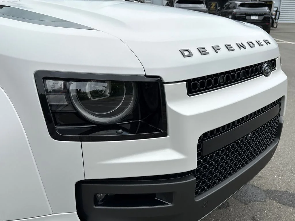 Certified Used 2026 Gray Land Rover OCTA image 8