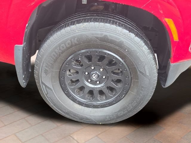 Used 2022 Red Nissan S image 17