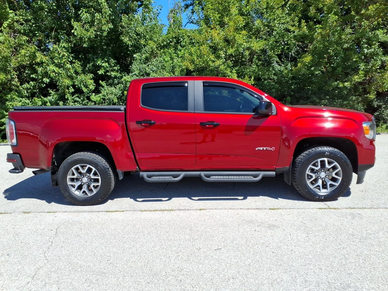 Used 2021 Cayenne Red Tintcoat GMC 4WD AT4 with Leather image 28