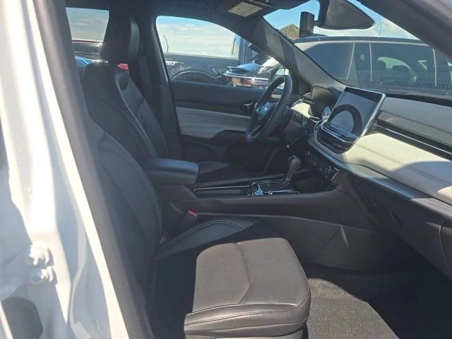 Used 2025 White Jeep Limited image 10