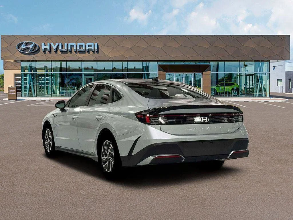 New 2026 Silver Hyundai Blue image 5