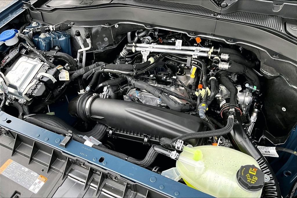 New 2027 Vapor Blue Metallic Ford Active image 31