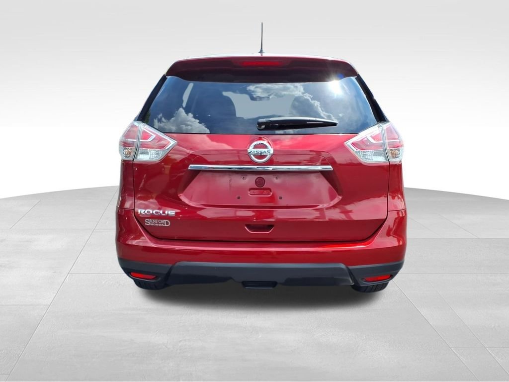 Used 2016 Cayenne Red Nissan S image 24