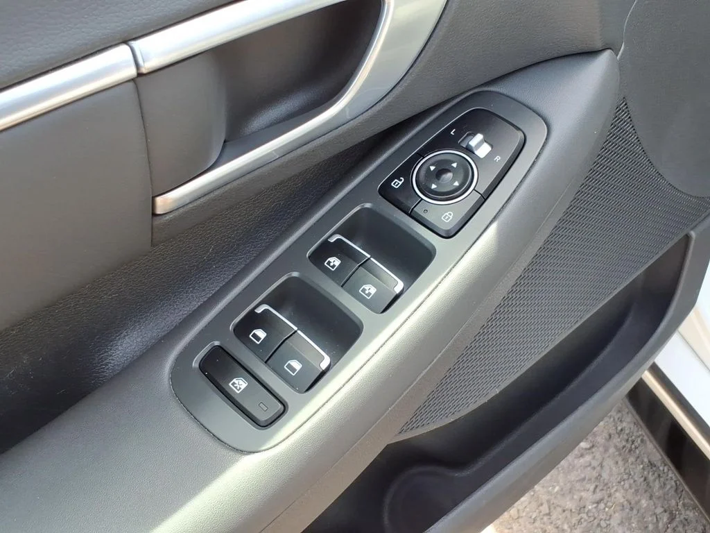 Used 2021 Gray Hyundai SEL image 14