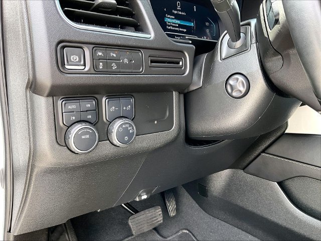 Used 2024 Summit White Chevrolet Premier image 31