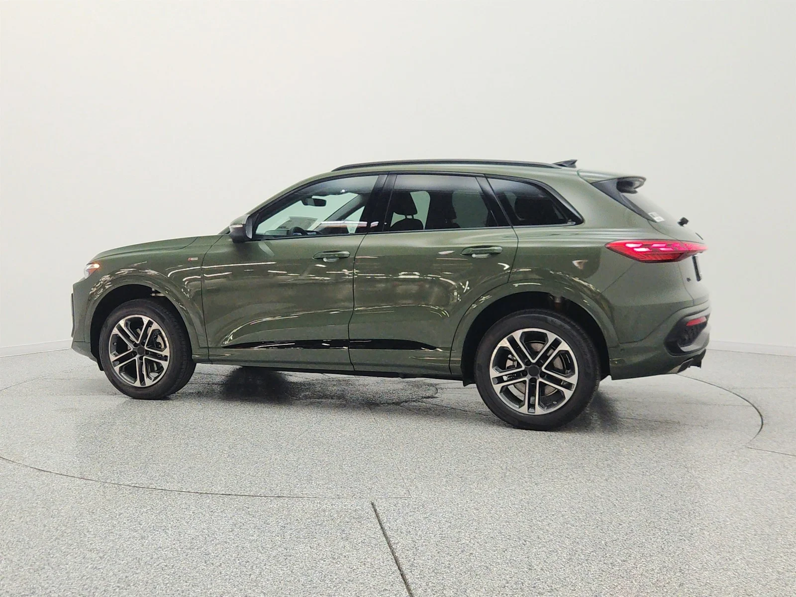 New 2026 District Green Metallic Audi Premium 2.0 TFSI quattro image 8