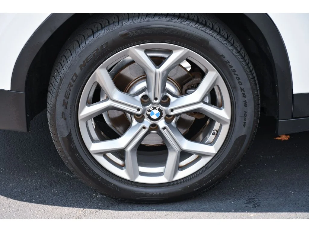 Used 2022 Alpine White BMW xDrive30i image 12